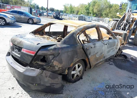 2011 Honda Accord 2.4 Lx z USA, uszkodzony, nr VIN 1HGCP2F39BA021112